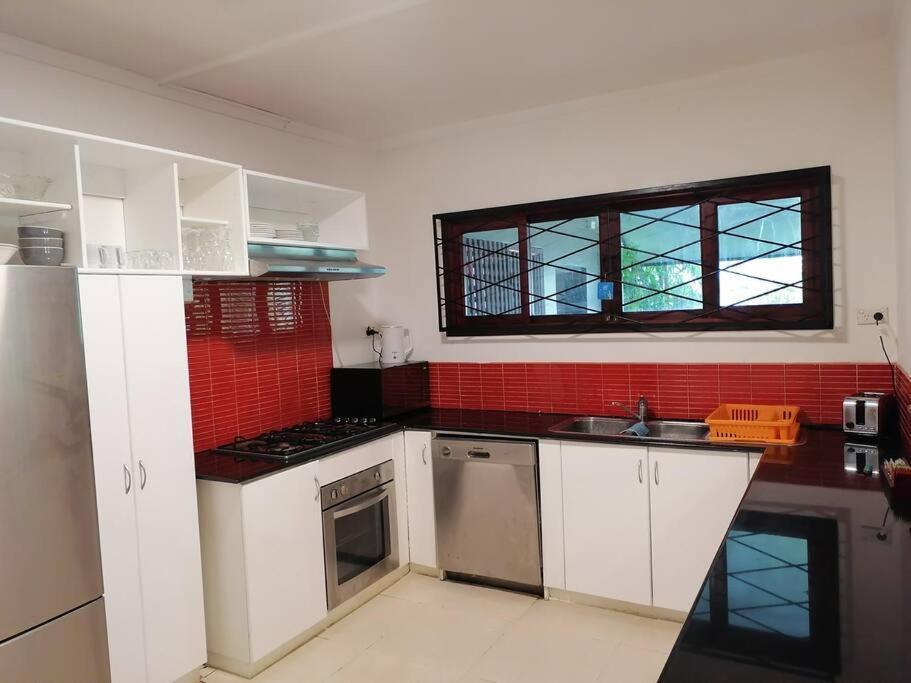 Private Nasoso 4 Bedroom House Нанди Экстерьер фото